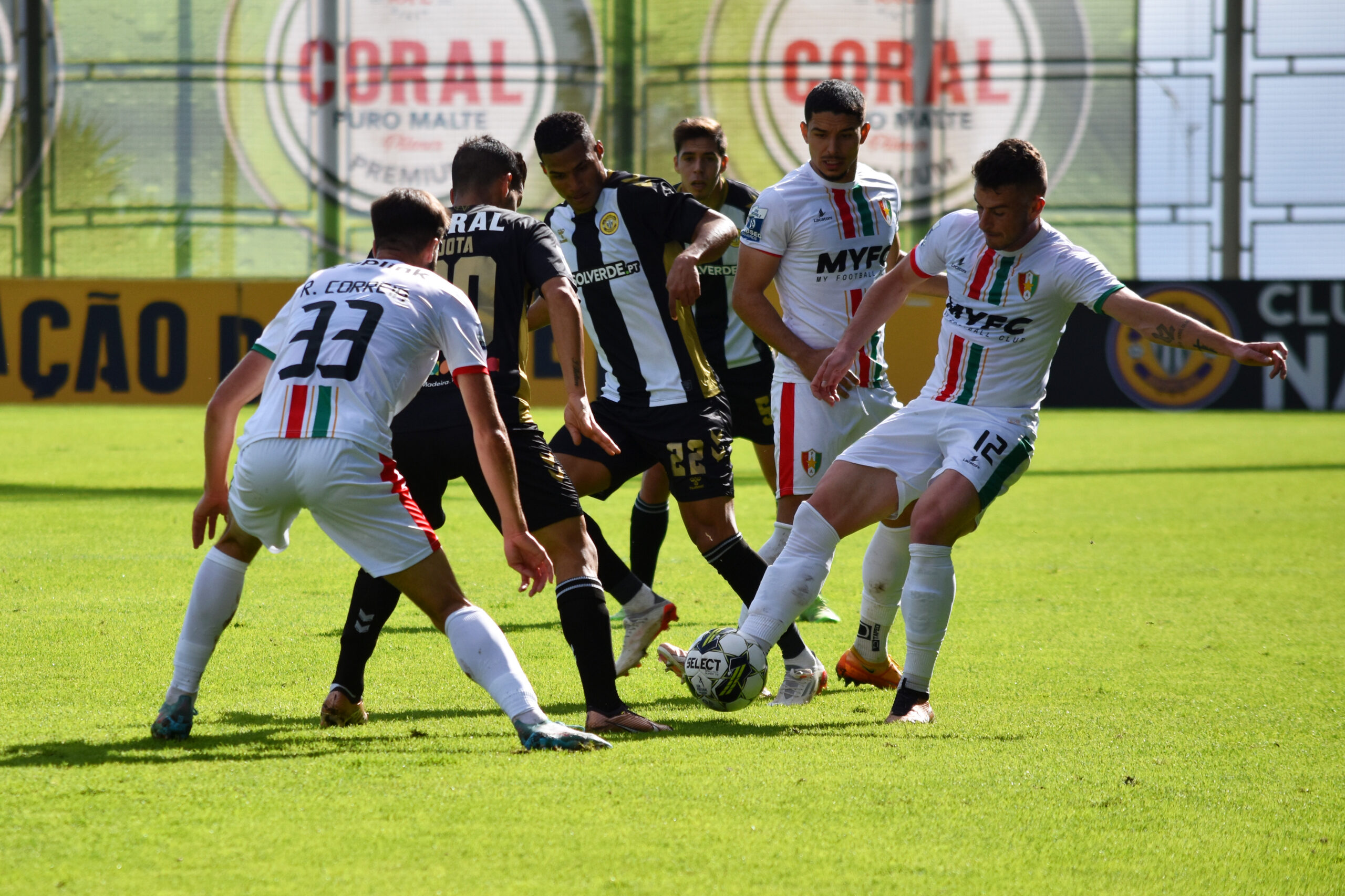 Nacional perde na receção ao Estrela da Amadora - Clube Desportivo Nacional  - Madeira