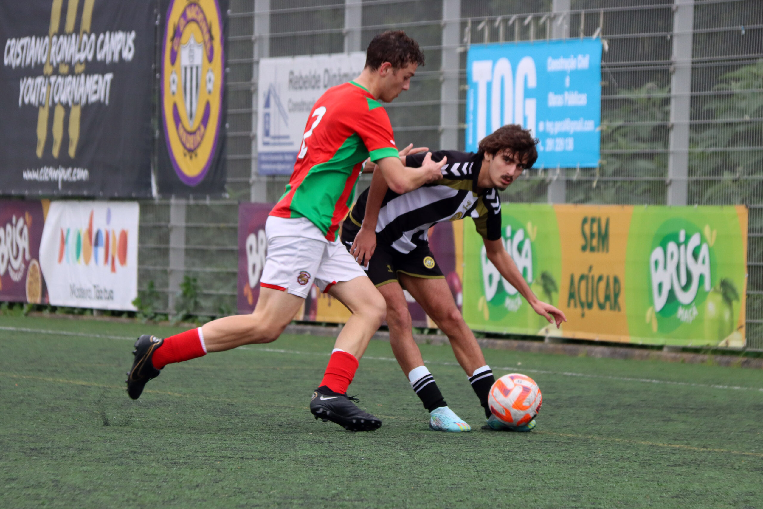 Juniores empatam na receção ao Marítimo - Clube Desportivo Nacional -  Madeira