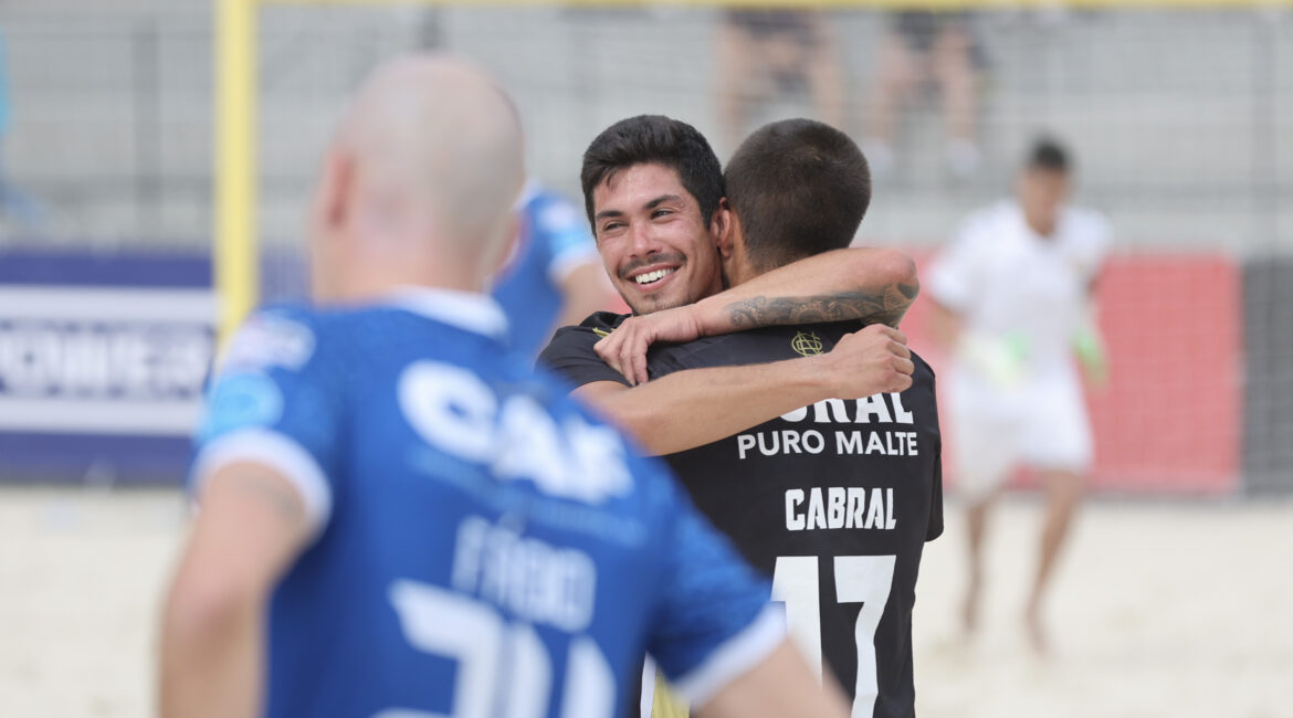 Jogadores o ACD O Sótão convocado para a Seleção Nacional de Futebol de  Praia