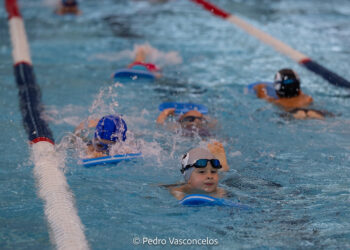 14 nadadores alvi-negros no II Festival de Natação