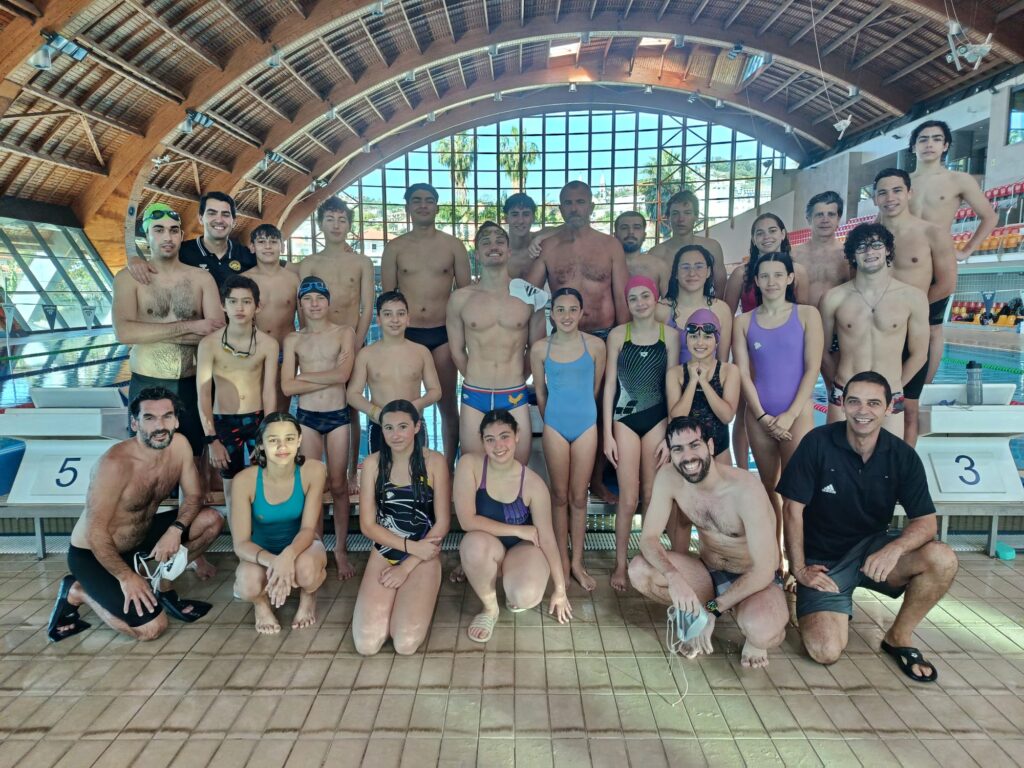 Natação: Equipa alvi-negra aplaude feito histórico de Bernardo Machado