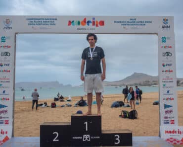 Natação: Tiago Gouveia Dinis homenageado no Madeira Island Ultra Swim